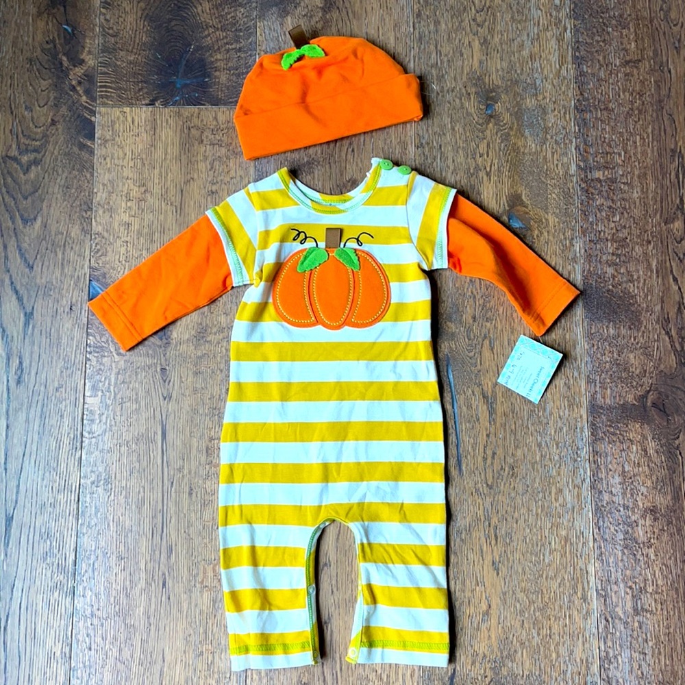 NWT Boys ‘n Berries Pumpkin Romper w/matching hat.